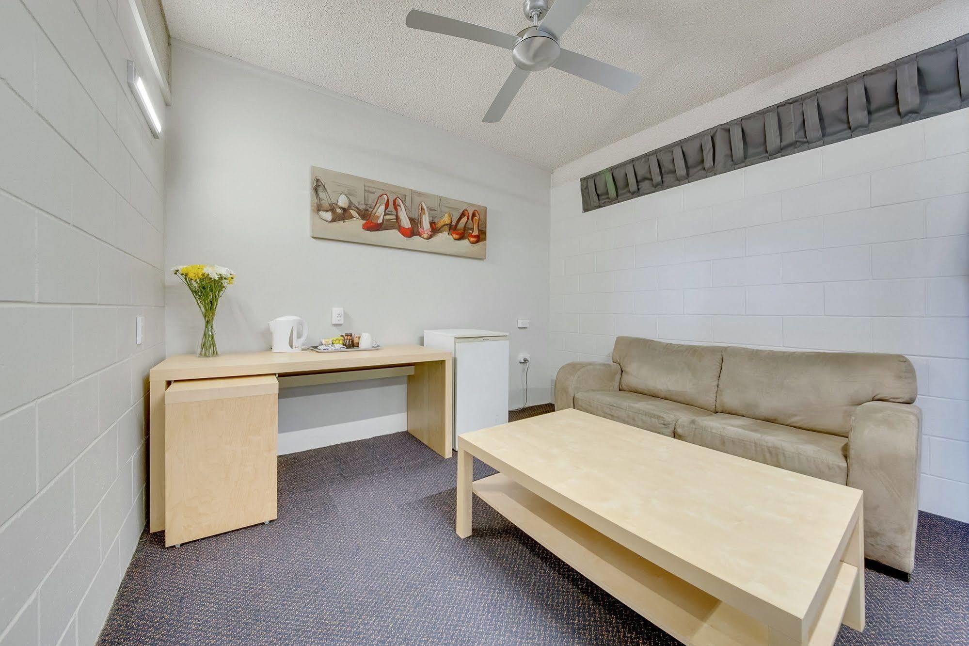 Camelot Motel Gladstone Esterno foto