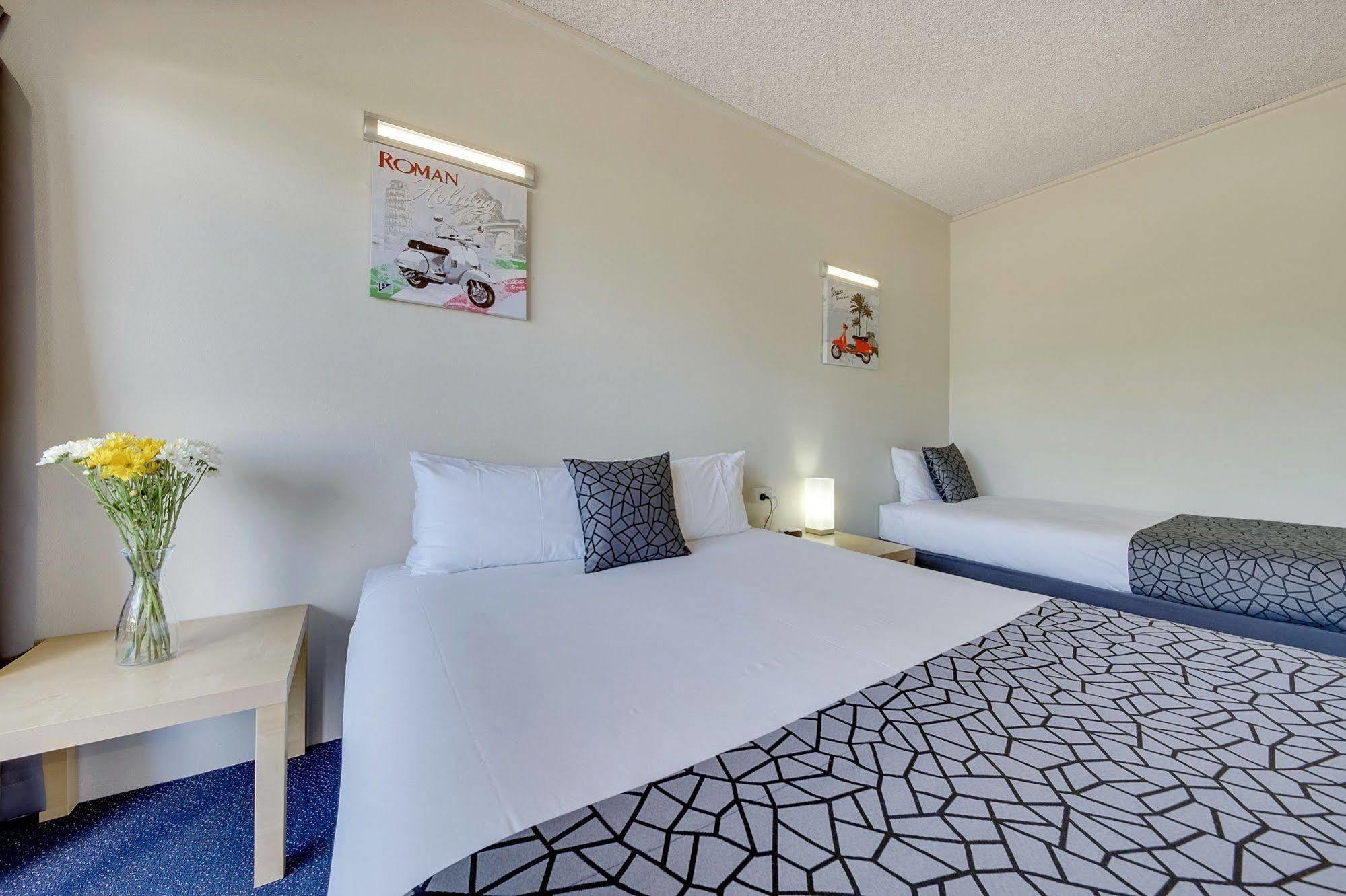 Camelot Motel Gladstone Esterno foto