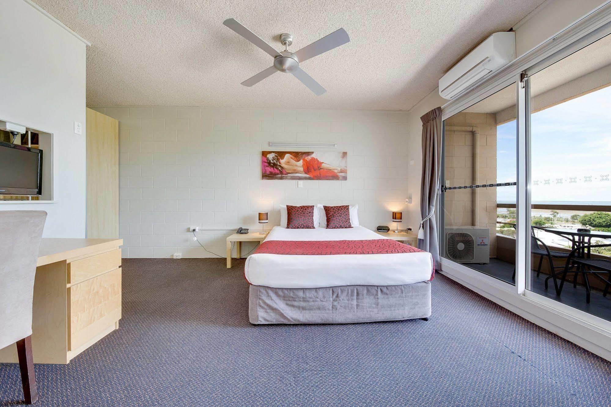 Camelot Motel Gladstone Esterno foto