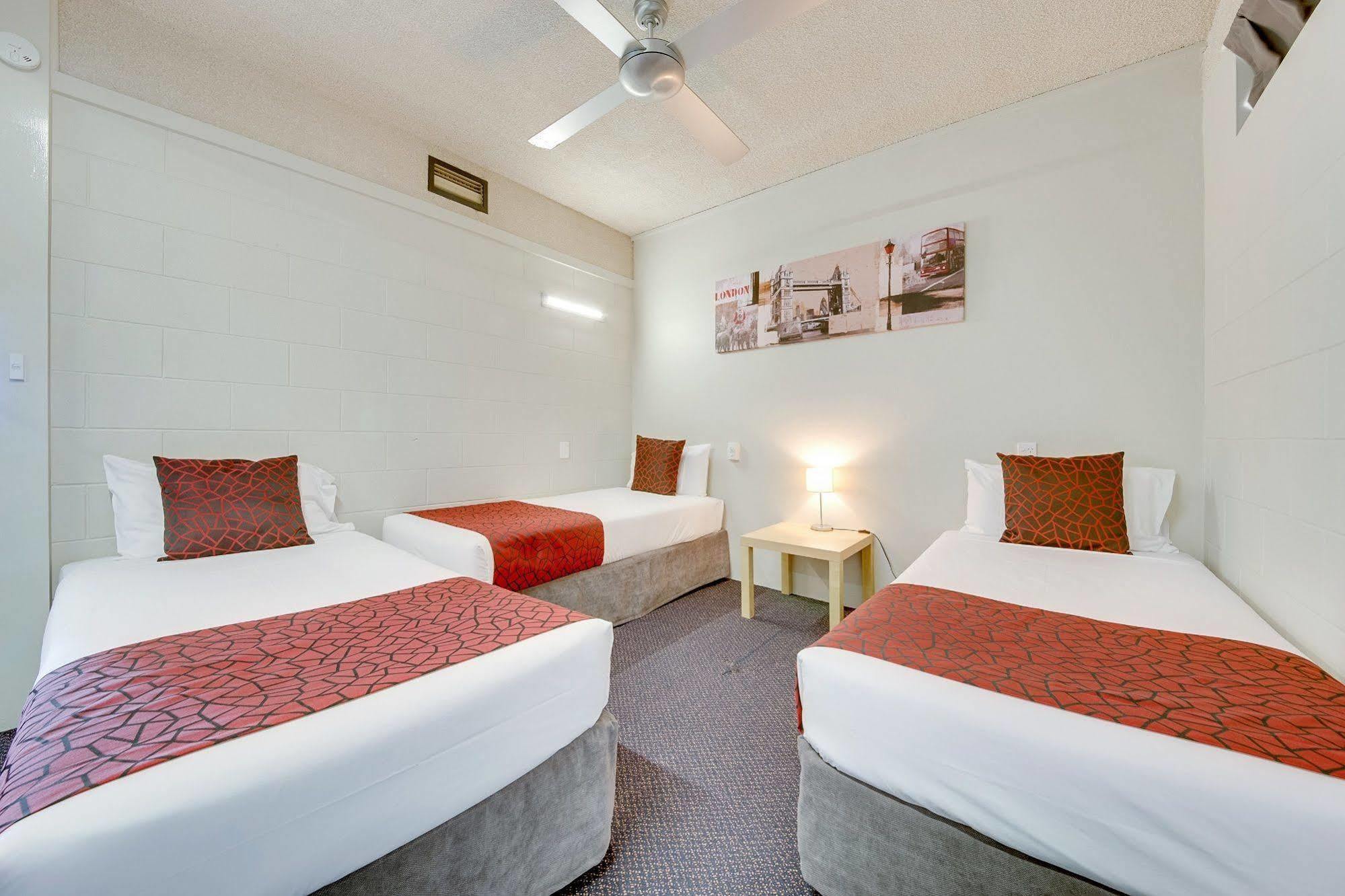 Camelot Motel Gladstone Esterno foto